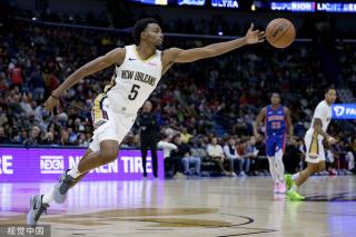 如今的足球 如今的足球