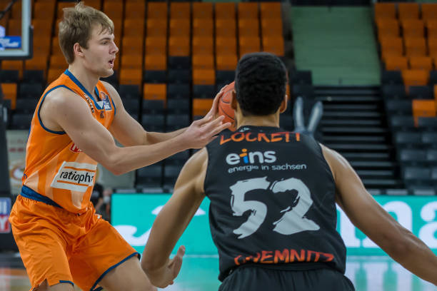 成为体育场 成为体育场