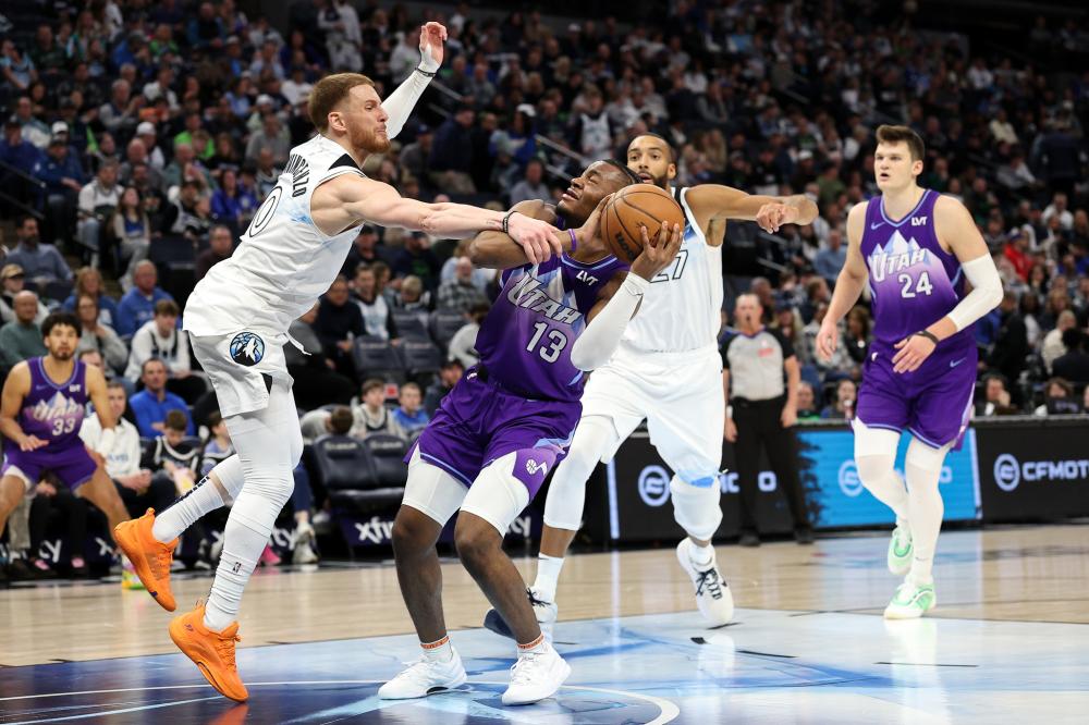 皇马后卫即 皇马后卫即